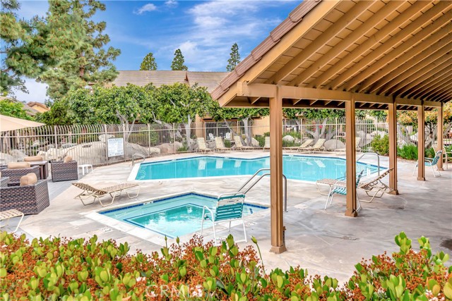 MLS #OC25227592 image #30