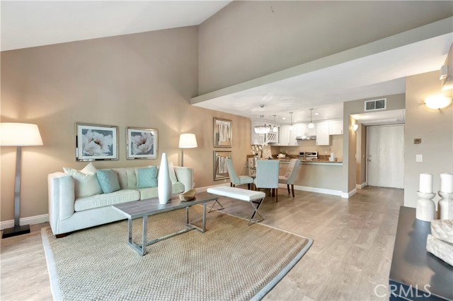 MLS #OC25227592 image #5