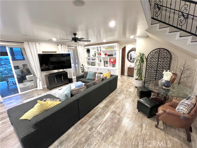 MLS #OC25227594 image #14