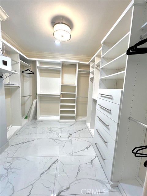 MLS #OC25227594 image #19