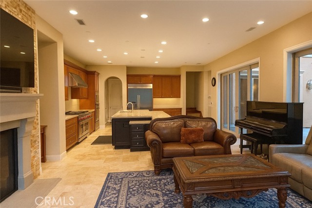 MLS #OC25227601 image #5