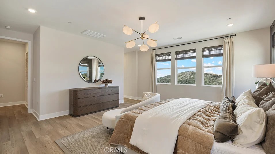 MLS #OC25227703 image #12