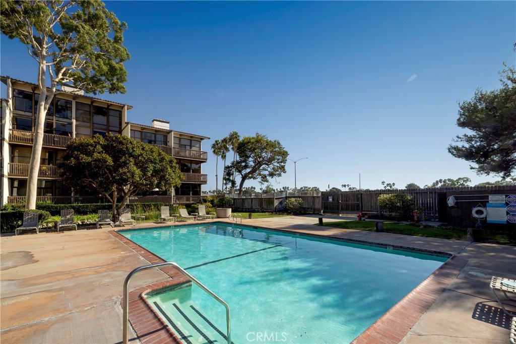 MLS #OC25227752 image #17