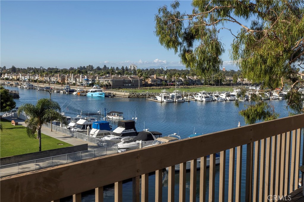 MLS #OC25227752 image #9