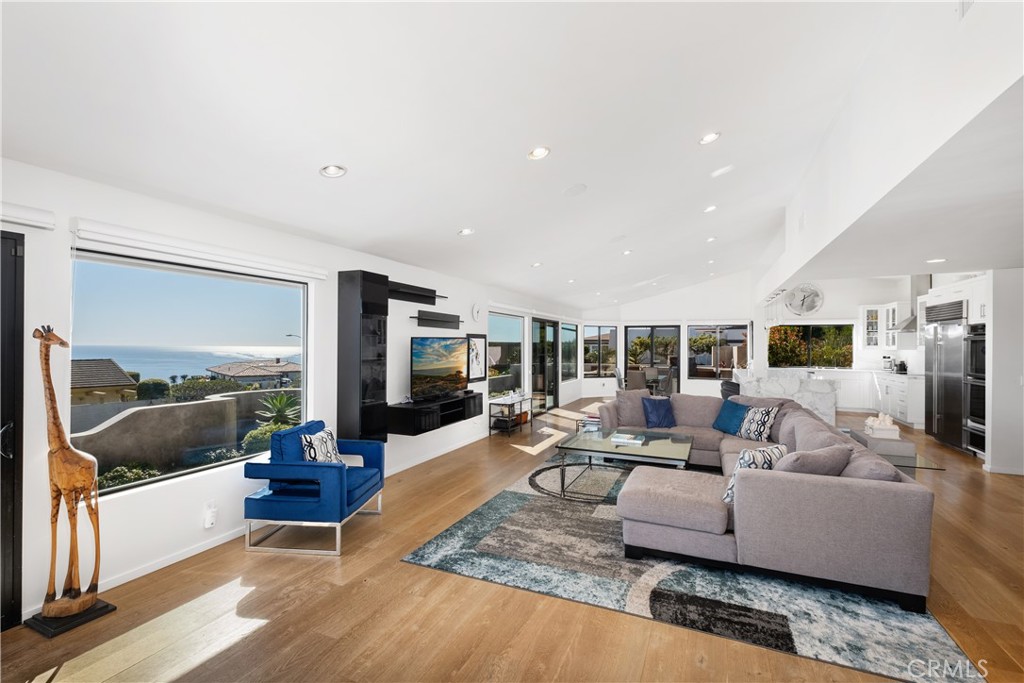 MLS #OC25227786 image #12