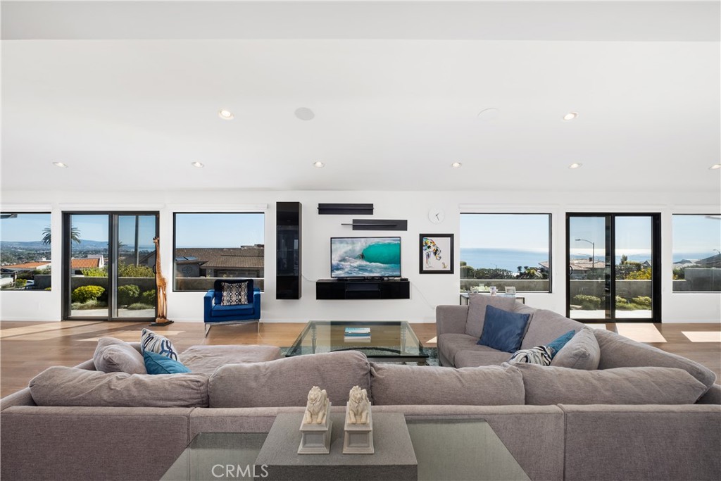 MLS #OC25227786 image #9