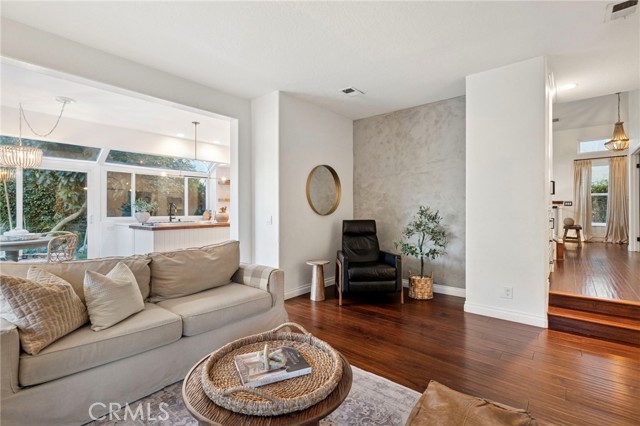 MLS #OC25227820 image #24