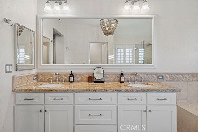 MLS #OC25227820 image #32