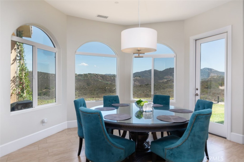 MLS #OC25227826 image #10