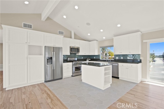 MLS #OC25227868 image #2