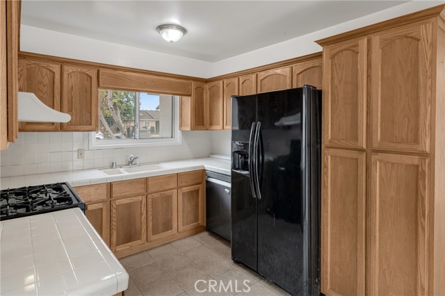 MLS #OC25227875 image #1