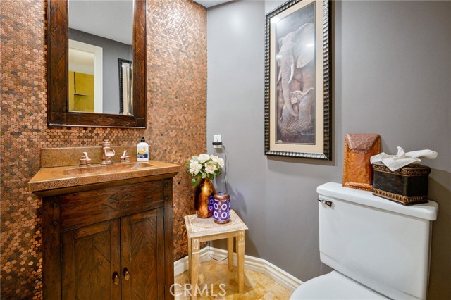 MLS #OC25227880 image #2