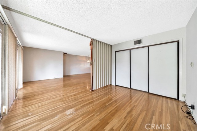 MLS #OC25227943 image #11
