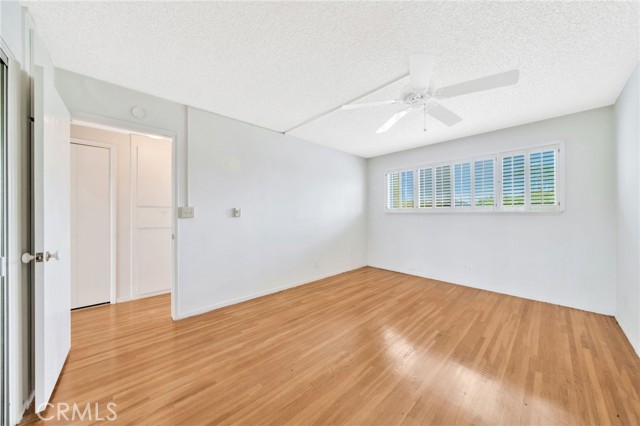 MLS #OC25227943 image #15