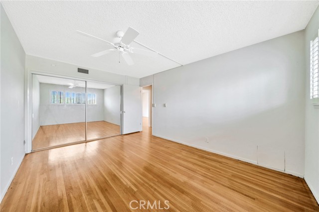 MLS #OC25227943 image #16