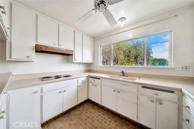 MLS #OC25227943 image #5