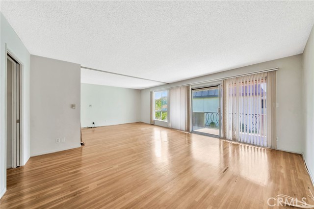 MLS #OC25227943 image #8