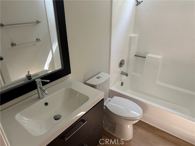 MLS #OC25227956 image #18