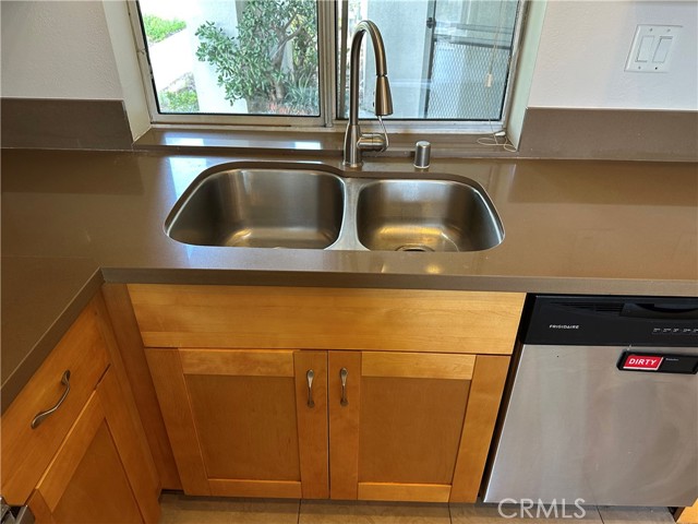 MLS #OC25227956 image #8