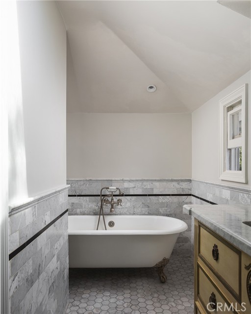 MLS #OC25227970 image #12