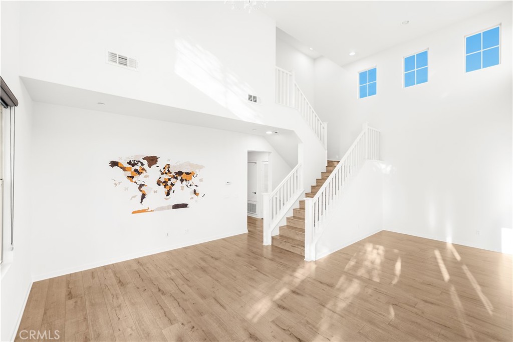 MLS #OC25228009 image #12