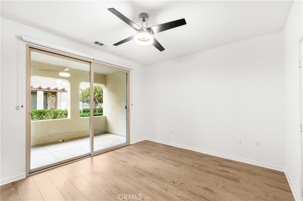 MLS #OC25228009 image #5