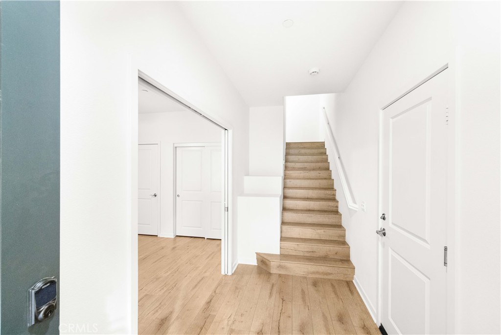 MLS #OC25228009 image #6