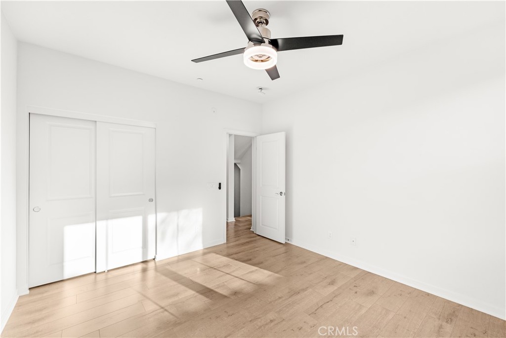 MLS #OC25228009 image #8