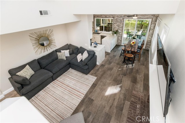 MLS #OC25228101 image #11