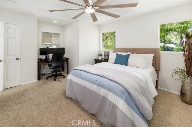 MLS #OC25228101 image #15