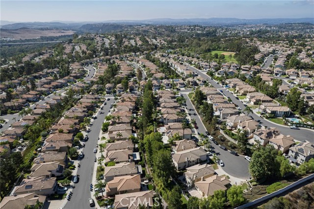 MLS #OC25228101 image #22