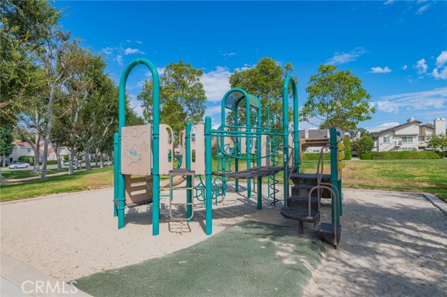 MLS #OC25228227 image #32