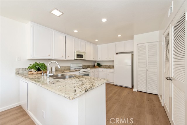 MLS #OC25228227 image #5