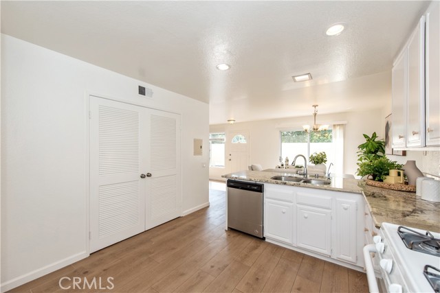 MLS #OC25228227 image #8