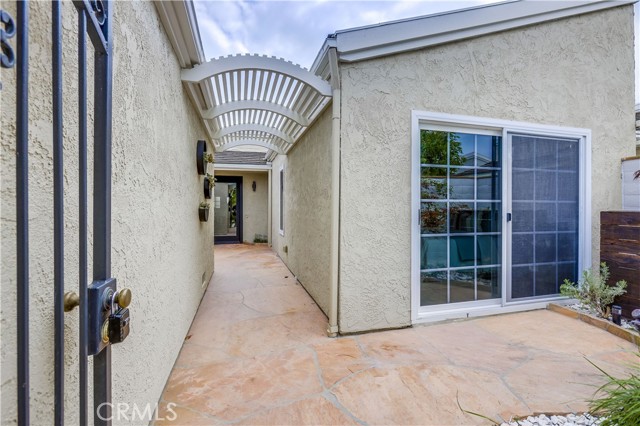 MLS #OC25228258 image #10