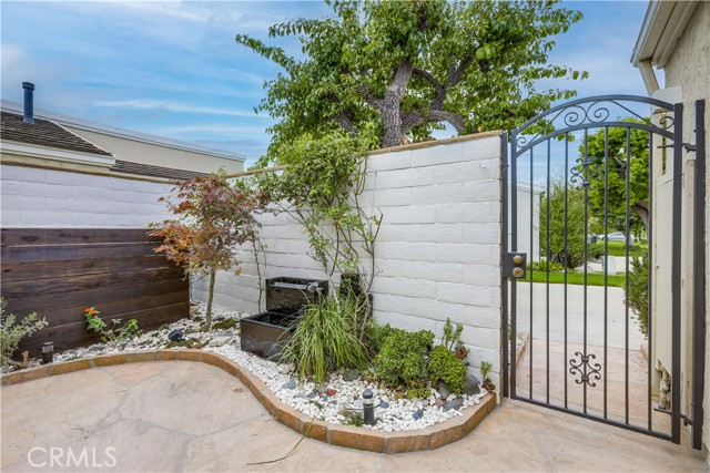 MLS #OC25228258 image #12