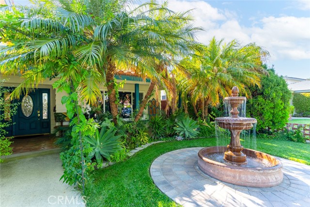 MLS #OC25228321 image #1