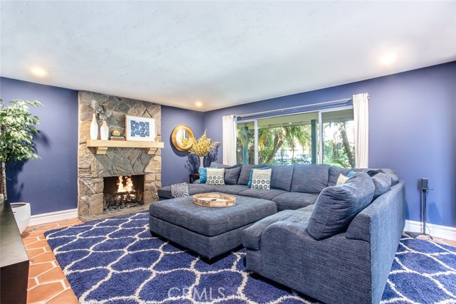 MLS #OC25228321 image #3