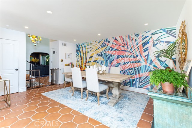 MLS #OC25228321 image #7