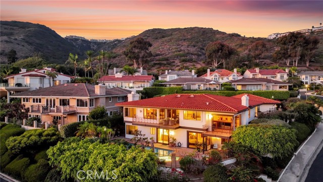 MLS #OC25228418 image #1