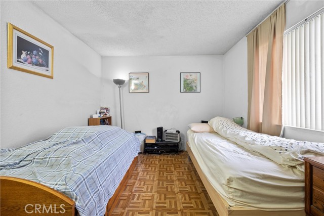 MLS #OC25228482 image #19