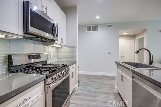 MLS #OC25228524 image #1