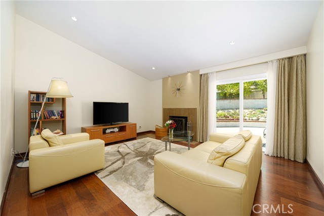 MLS #OC25228577 image #11