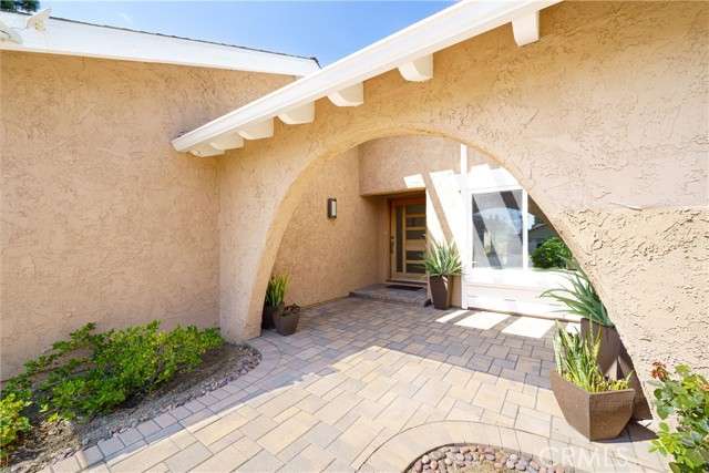 MLS #OC25228577 image #4