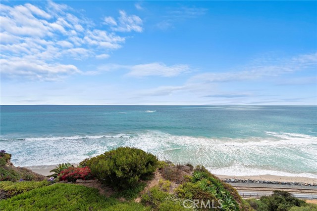 MLS #OC25228579 image #2