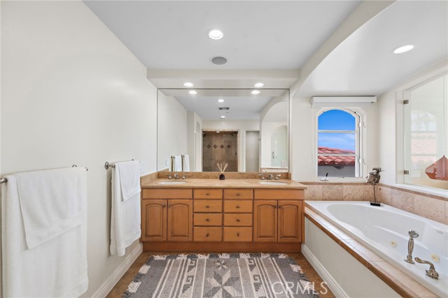 MLS #OC25228579 image #21