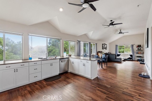 MLS #OC25228650 image #38
