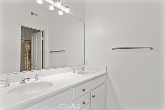 MLS #OC25228696 image #14