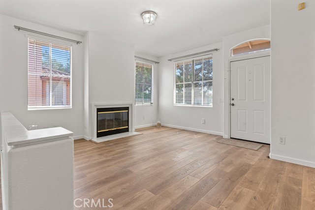 MLS #OC25228696 image #2