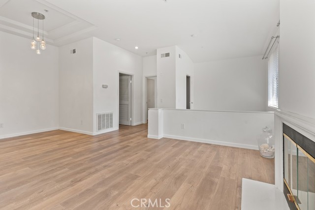 MLS #OC25228696 image #3